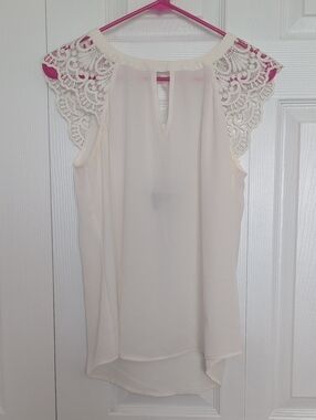 Express Cream Lace Cap-Sleeve Blouse with Keyhole